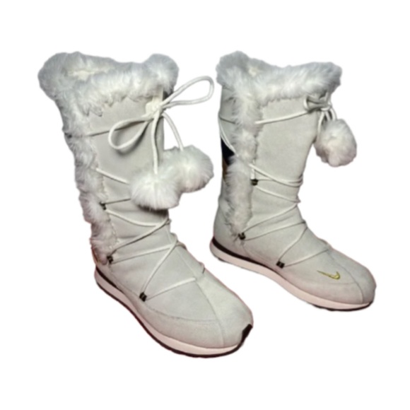 Nike Y2K Pom Pom Suede Winter Boots, Sz 8.5 - Picture 3 of 11